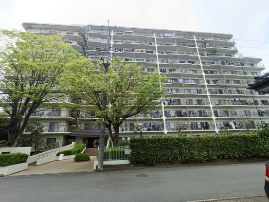 apartment 埼玉県三郷市彦成３丁目207-3