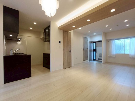 apartment 埼玉県三郷市彦成３丁目207-3