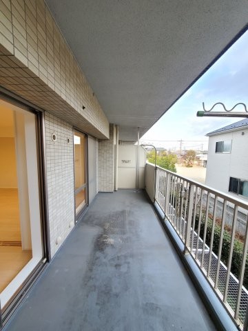 apartment 埼玉県三郷市戸ケ崎２丁目
地図を見る