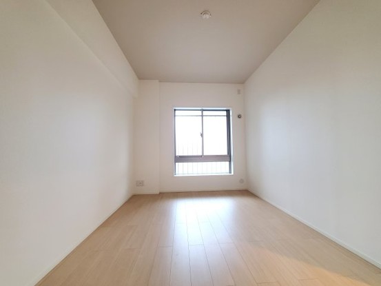 apartment 埼玉県三郷市戸ケ崎２丁目
地図を見る