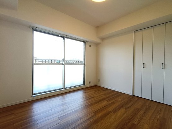 apartment 埼玉県三郷市新和５丁目
地図を見る