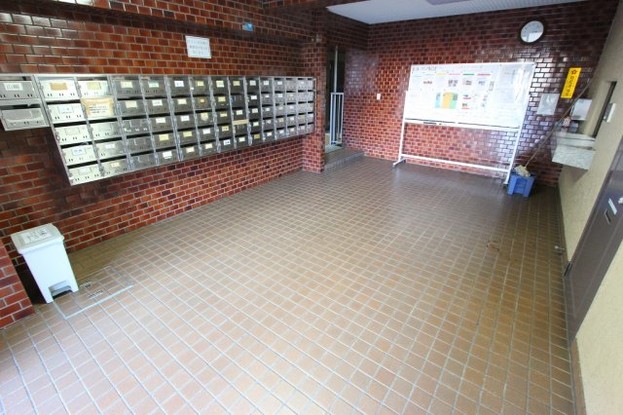 apartment 埼玉県三郷市新和５丁目
地図を見る
