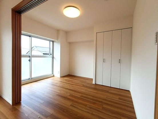 apartment 埼玉県三郷市新和５丁目
地図を見る