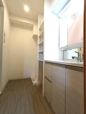 apartment 埼玉県三郷市新和５丁目
地図を見る