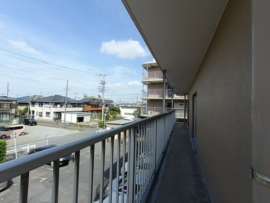 apartment 埼玉県三郷市新和５丁目
地図を見る