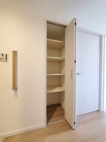 apartment 埼玉県三郷市さつき平１丁目
地図を見る