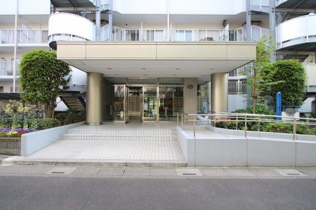 apartment 埼玉県三郷市さつき平１丁目
地図を見る