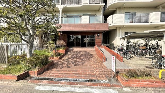 apartment 埼玉県三郷市三郷１丁目
地図を見る