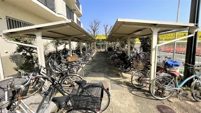 apartment 埼玉県三郷市三郷１丁目
地図を見る
