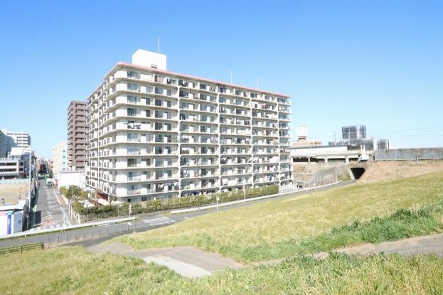 apartment 埼玉県三郷市三郷１丁目
地図を見る