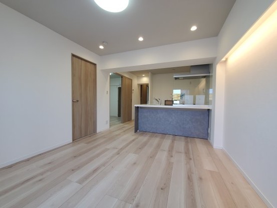apartment 埼玉県三郷市三郷１丁目
地図を見る
