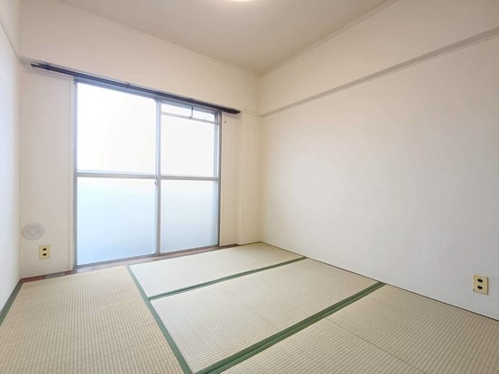 apartment 埼玉県三郷市彦成３丁目
地図を見る