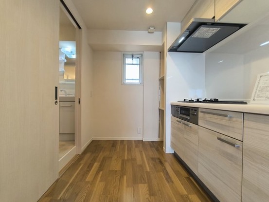 apartment 埼玉県三郷市彦成３丁目207-3