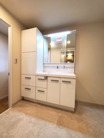 apartment 埼玉県三郷市さつき平１丁目
地図を見る