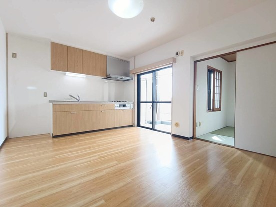 apartment 埼玉県三郷市高州３丁目
地図を見る