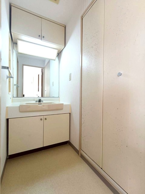 apartment 埼玉県三郷市高州３丁目
地図を見る