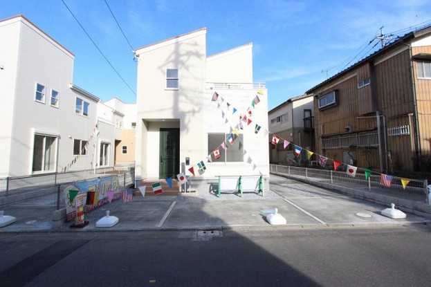 detached 埼玉県八潮市大字鶴ケ曽根
地図を見る