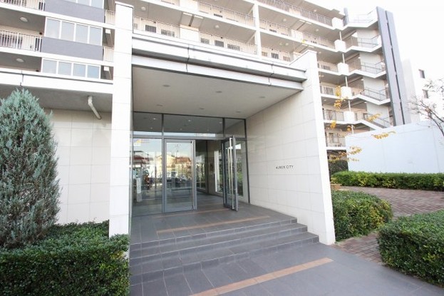 apartment 埼玉県八潮市大字浮塚
地図を見る
