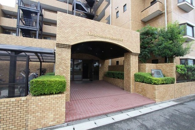 apartment 埼玉県三郷市早稲田５丁目
地図を見る