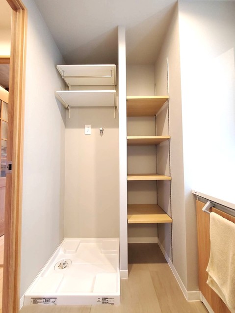 apartment 埼玉県三郷市早稲田５丁目
地図を見る