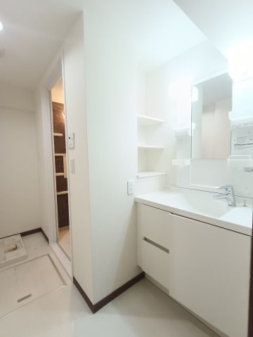 apartment 埼玉県三郷市さつき平１丁目
地図を見る