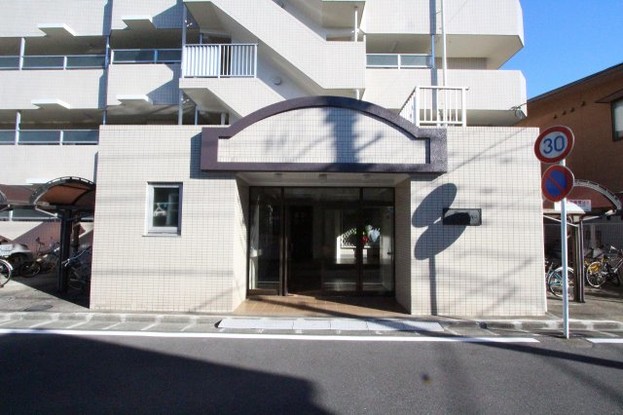 apartment 埼玉県三郷市早稲田５丁目
地図を見る