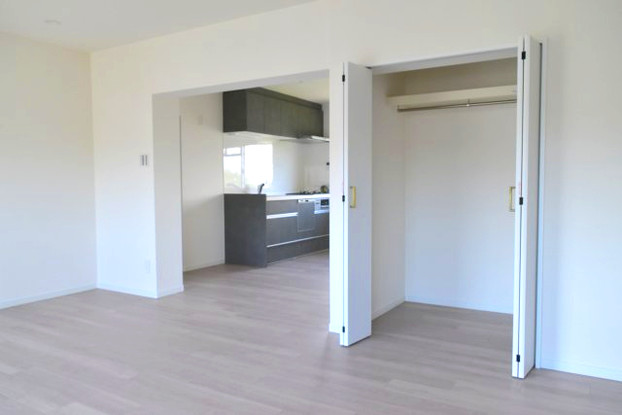 apartment 東京都立川市曙町１丁目12-17