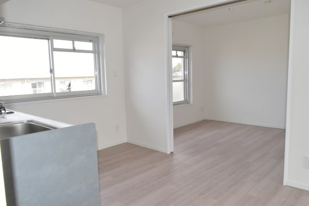 apartment 東京都立川市曙町１丁目12-17