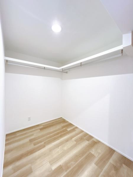 apartment 愛知県豊川市谷川町洞131　谷川町倉庫付事務所A