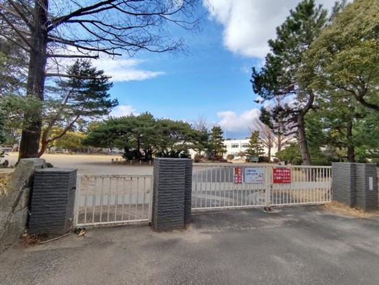apartment 愛知県豊川市谷川町洞131　谷川町倉庫付事務所A