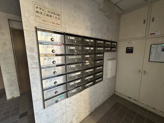 apartment 愛知県豊川市谷川町洞131　谷川町倉庫付事務所A