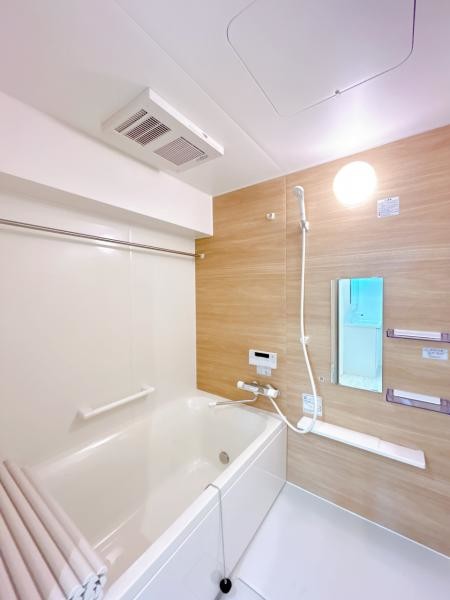 apartment 愛知県豊川市谷川町洞131　谷川町倉庫付事務所A