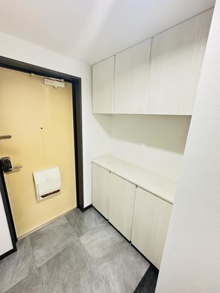 apartment 愛知県豊川市谷川町洞131　谷川町倉庫付事務所A