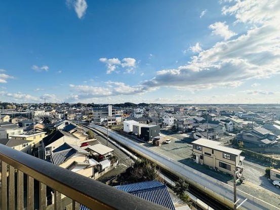 apartment 愛知県豊川市谷川町洞131　谷川町倉庫付事務所A