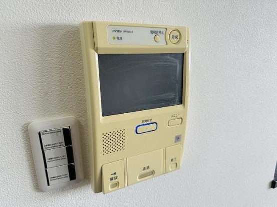 apartment 愛知県豊川市谷川町洞131　谷川町倉庫付事務所A