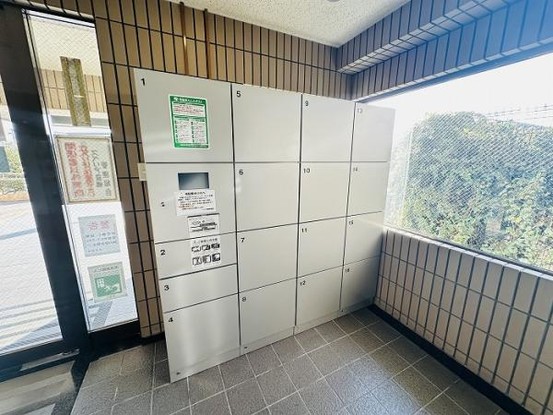 apartment 愛知県豊川市谷川町洞131　谷川町倉庫付事務所A
