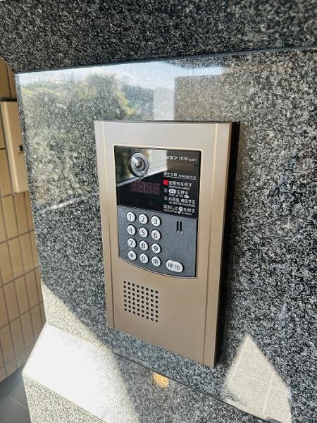 apartment 愛知県豊川市谷川町洞131　谷川町倉庫付事務所A