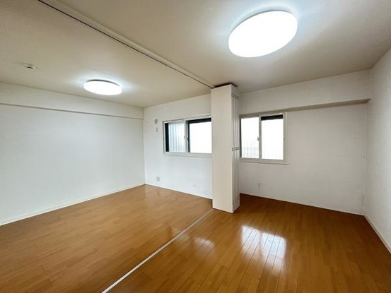 apartment 愛知県豊川市谷川町洞131　谷川町倉庫付事務所A
