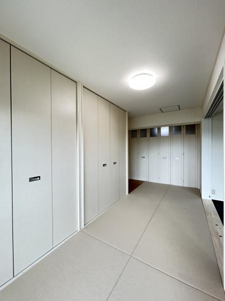 apartment 愛知県豊川市谷川町洞131　谷川町倉庫付事務所A
