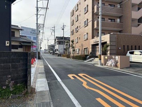 apartment 愛知県豊川市谷川町洞131　谷川町倉庫付事務所A