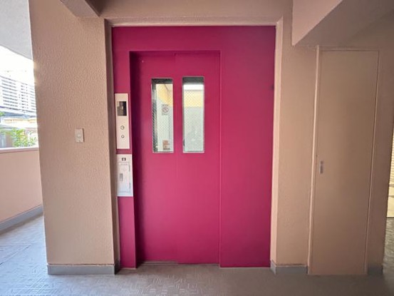 apartment 愛知県豊川市谷川町洞131　谷川町倉庫付事務所A