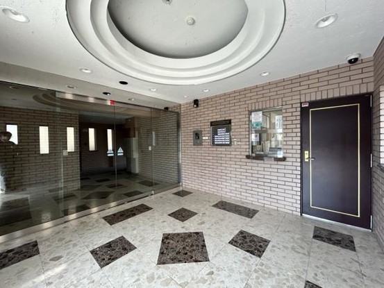 apartment 愛知県豊川市谷川町洞131　谷川町倉庫付事務所A