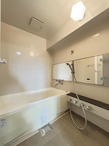 apartment 愛知県豊川市谷川町洞131　谷川町倉庫付事務所A