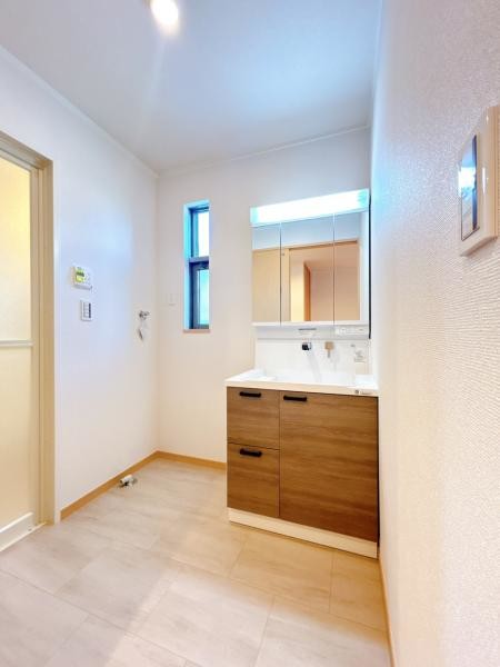 detached 愛知県豊川市谷川町洞131　谷川町倉庫付事務所A