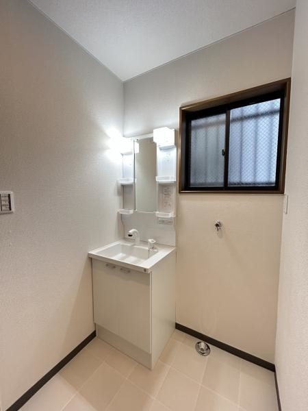 detached 愛知県豊川市谷川町洞131　谷川町倉庫付事務所A