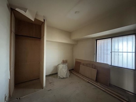 apartment 愛知県豊川市谷川町洞131　谷川町倉庫付事務所A