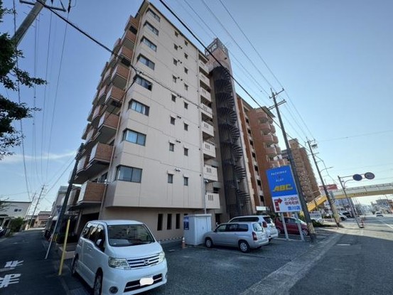 apartment 愛知県豊川市谷川町洞131　谷川町倉庫付事務所A