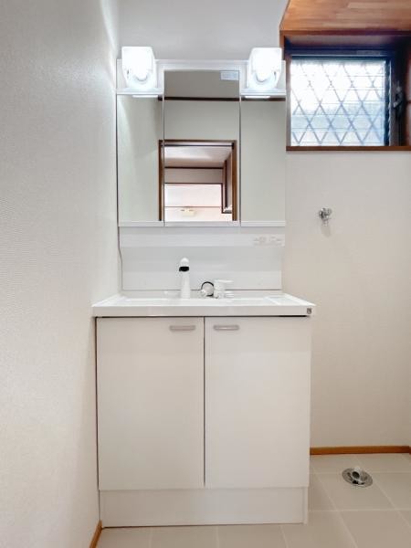 detached 愛知県豊川市谷川町洞131　谷川町倉庫付事務所A