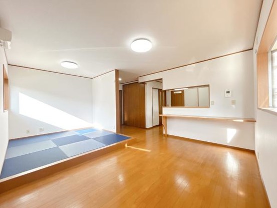 detached 愛知県豊川市谷川町洞131　谷川町倉庫付事務所A