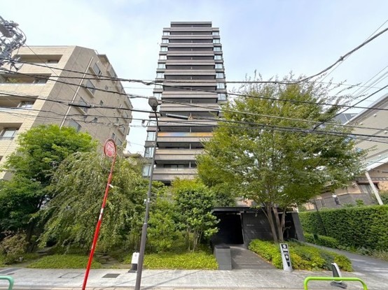 apartment 東京都千代田区六番町
地図を見る